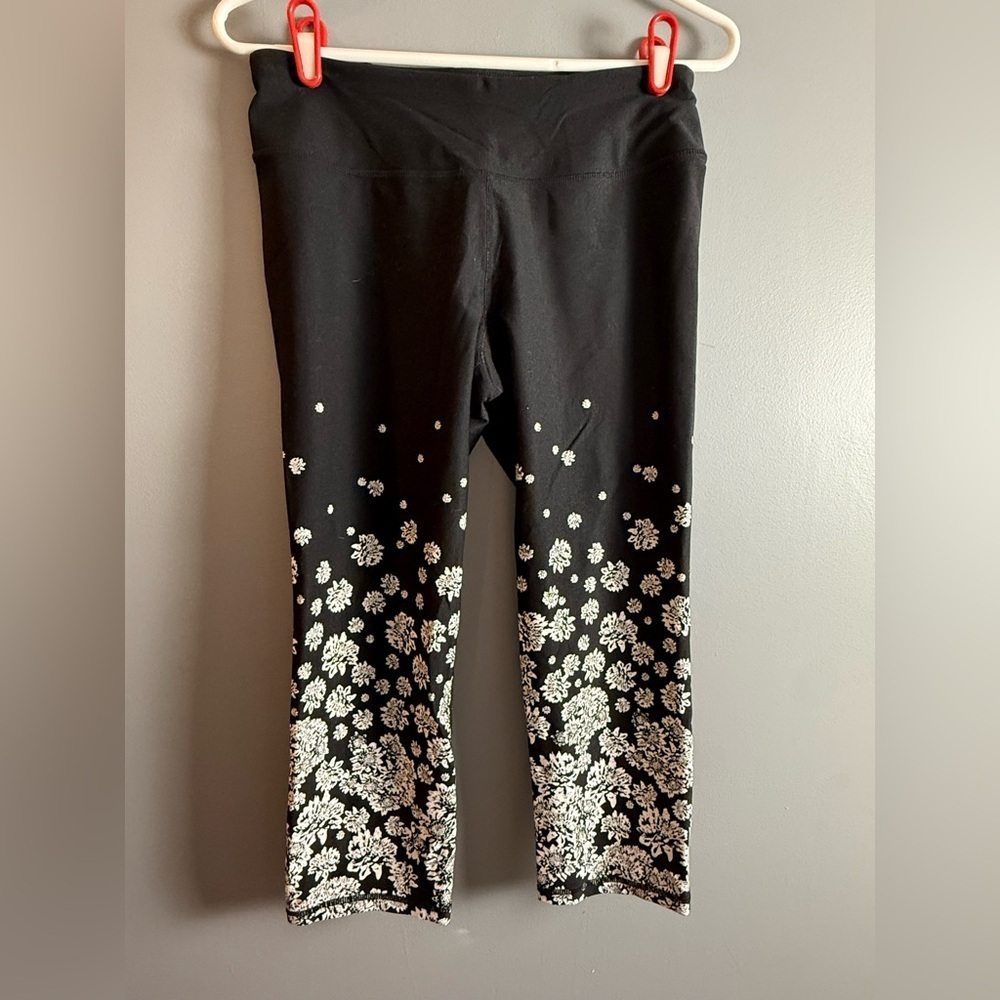 Betsey Johnson Performance Black And White Floral Leggings Women’s Size M
